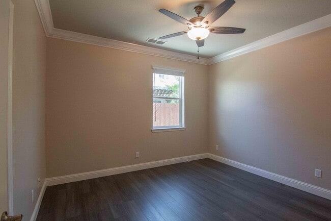 Building Photo - MOVE IN SPECIAL!!! $500 OFF FIRST MONTH'S ...