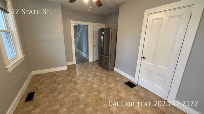 Building Photo - 922 State Street