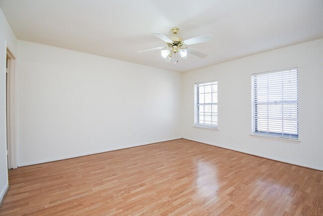 Building Photo - 4022 Belle Park Dr