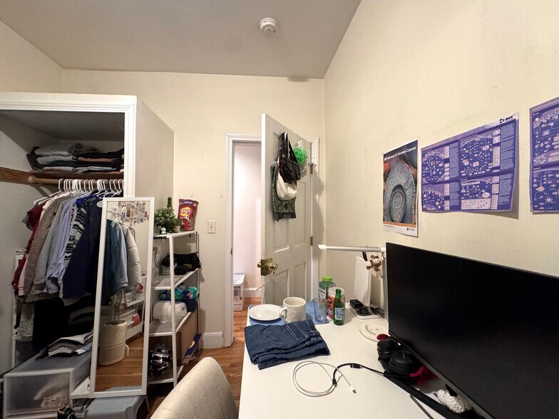 Building Photo - 616 Columbus Ave