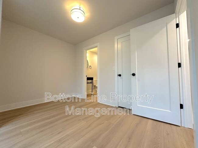 Building Photo - 1312 Carolyn Dr