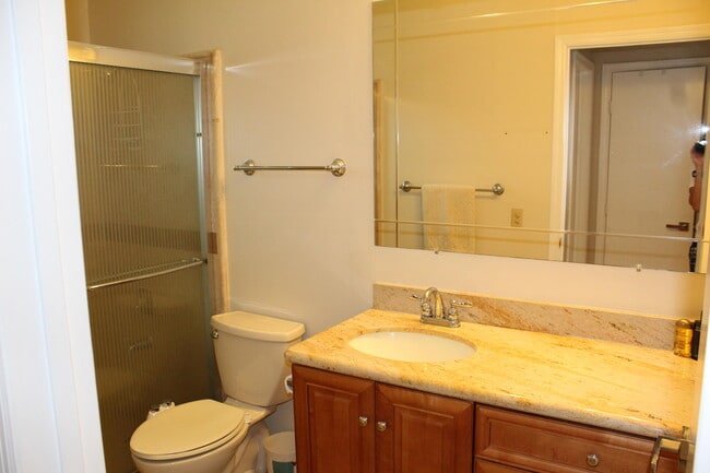 Building Photo - 4595 Laurel Tree Rd