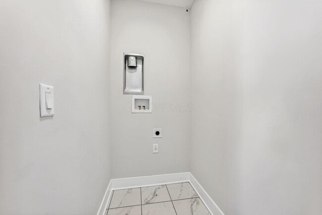 Building Photo - 283 N 18th St