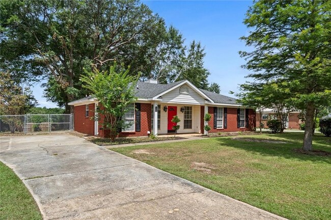 Building Photo - 1469 Homestead Dr S