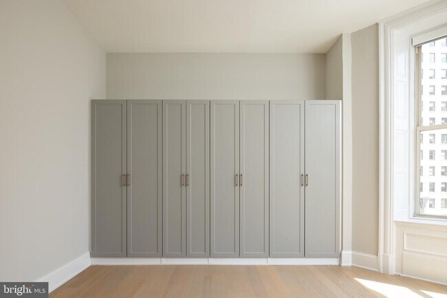 Building Photo - 200S Broad St