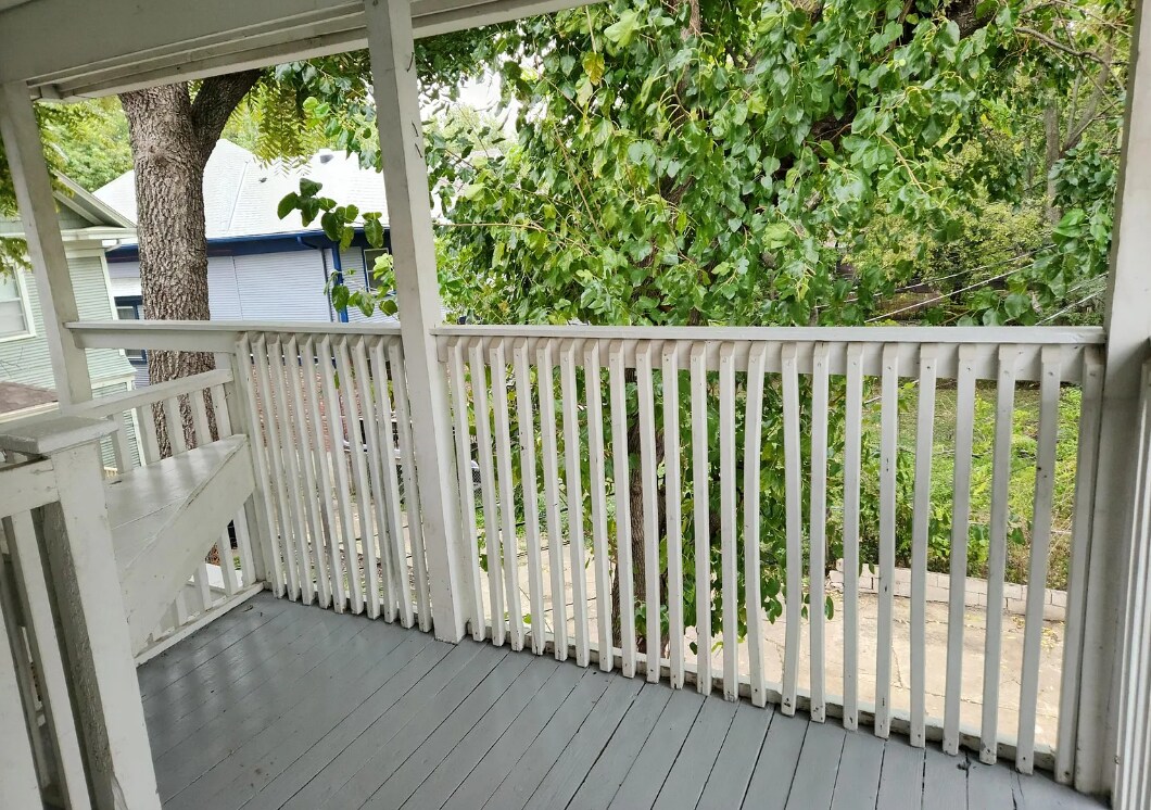 Building Photo - 811 E 39th St