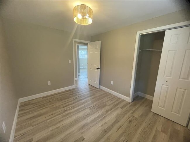 Building Photo - 889 Township Rd 217