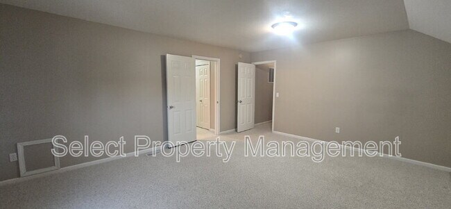 Building Photo - 2515 Sugar Tree Dr