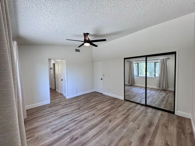 Building Photo - Spacious 4 Bedroom Home in Temecula’s Vine...