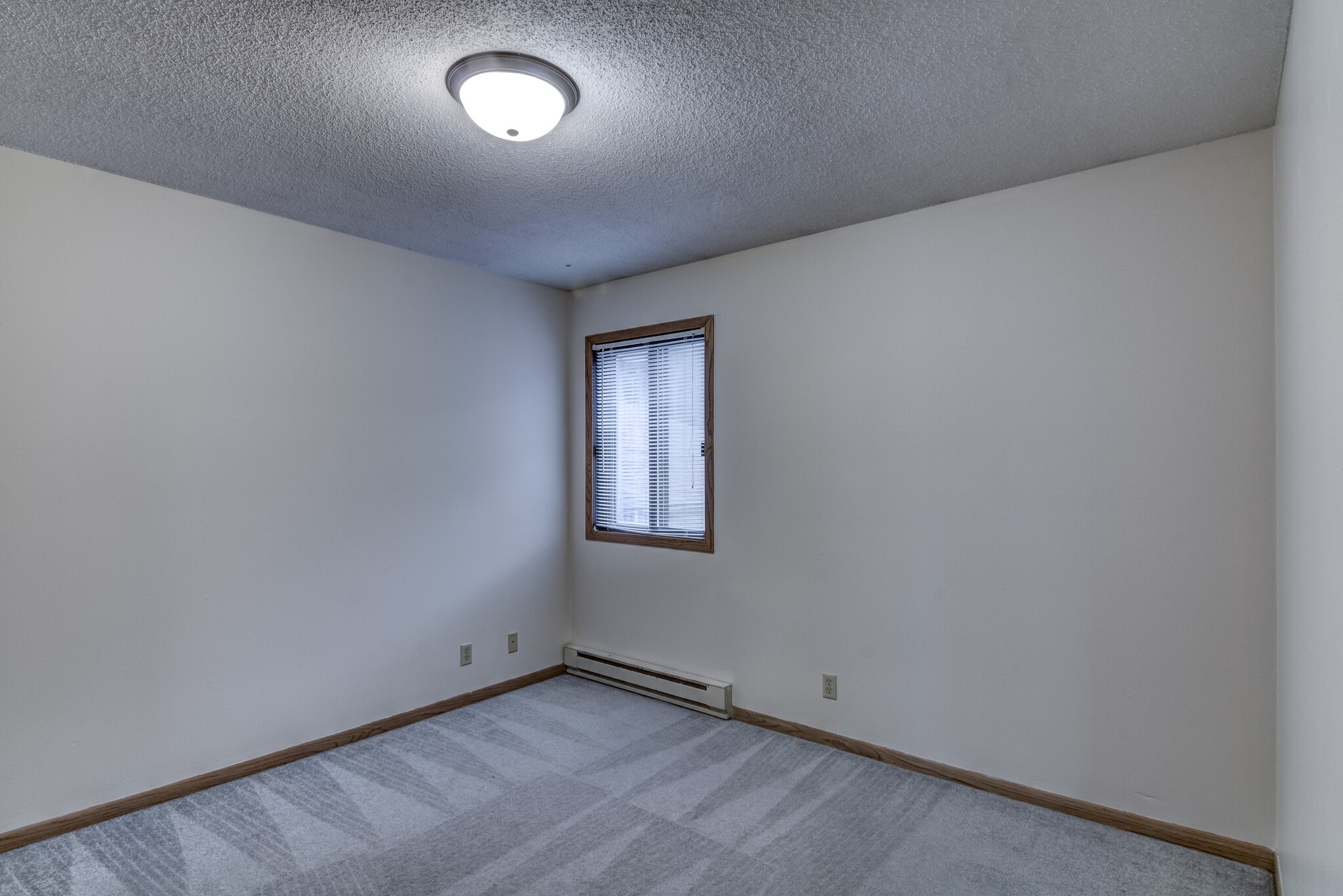 Building Photo - 890 Pumphouse Rd