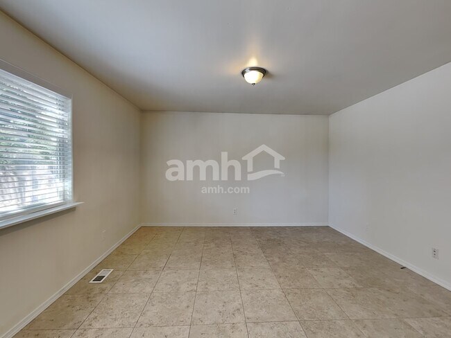 Building Photo - 1029 W Honker Dr