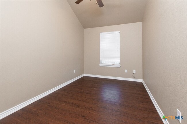 Building Photo - 502 Sladecek Dr