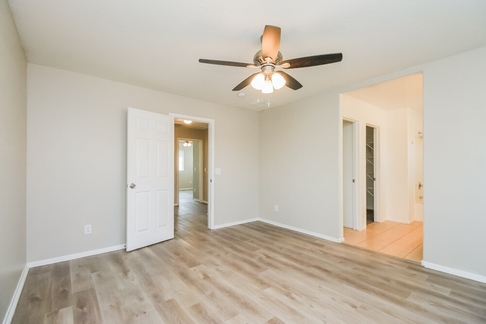 Building Photo - 4254 E Carla Vista Dr