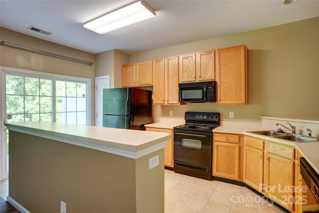Building Photo - 12411 Stratfield Pl Cir