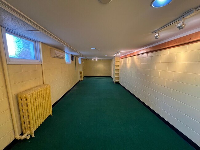 Building Photo - 3 Bedroom/2.5 Bathroom Home in Peoria for Lease