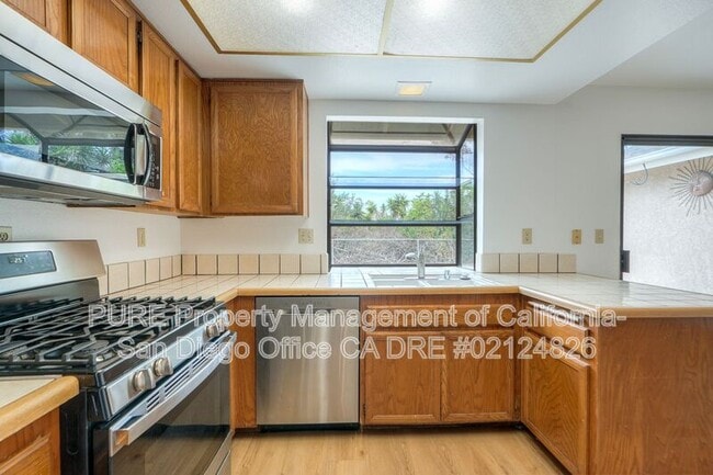 Building Photo - 3540 Roselle Ave