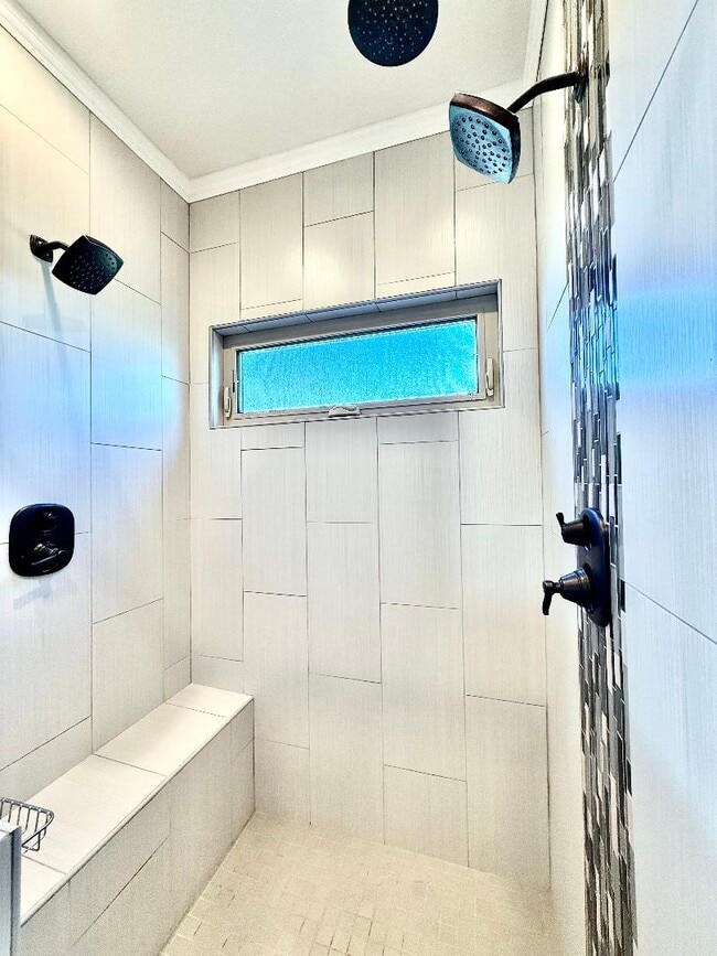 Building Photo - 760 Beachwood Ct