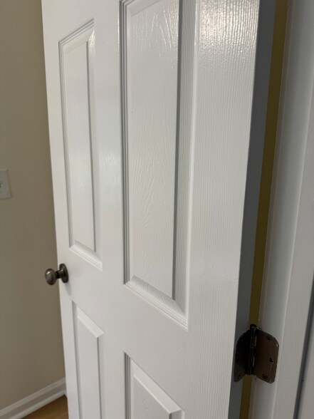 Building Photo - 2502 Barge Rd SW