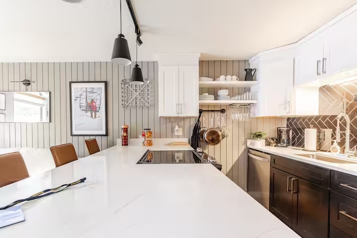 Building Photo - 1150 Deer Valley Dr