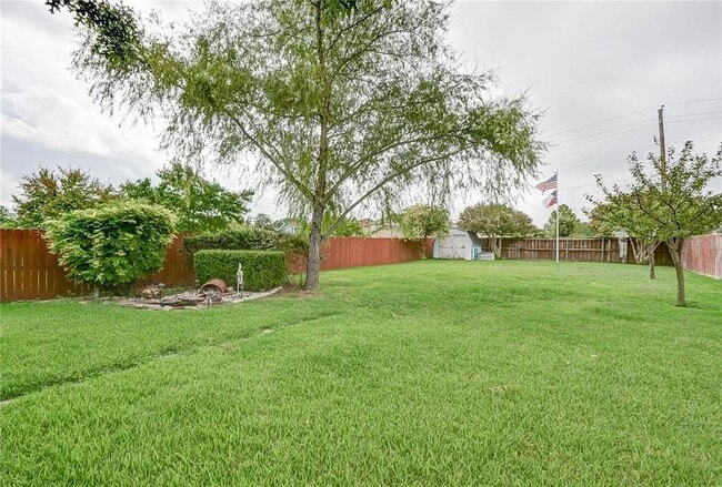 Building Photo - 4022 Wiltshire Dr