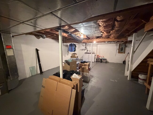 Building Photo - 7 Lenape Ln