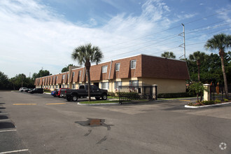 Building Photo - Park Pointe Apartments