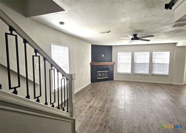 Building Photo - 1648 Dogwood Ln