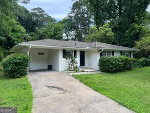 Building Photo - 2756 Plantation Dr