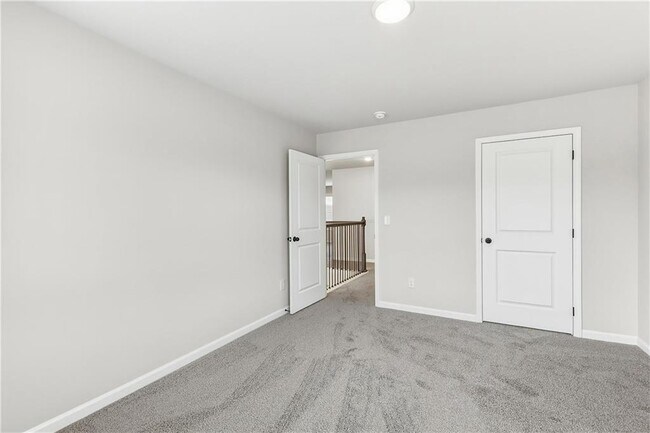 Building Photo - 2500 Sunny Hill Rd