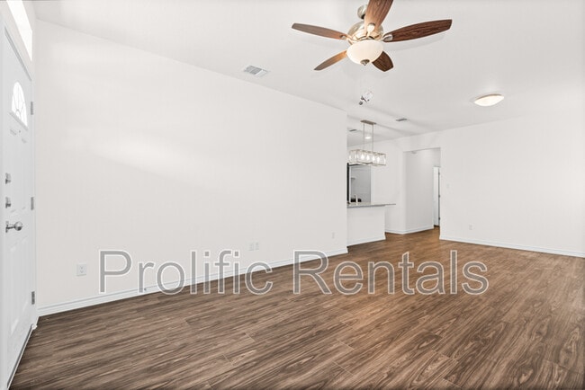 Building Photo - 5308 Rose Gdn Lp