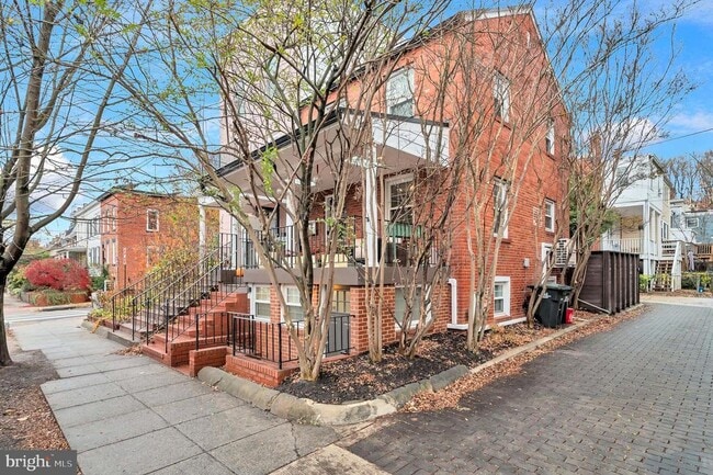 Building Photo - 3513 T St NW
