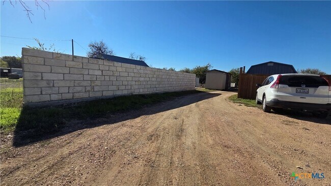 Building Photo - 16580 Fm 2115