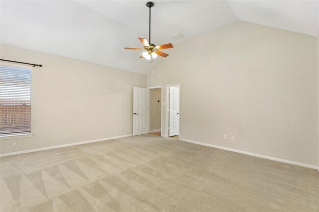 Building Photo - 4002 N Barnett Way