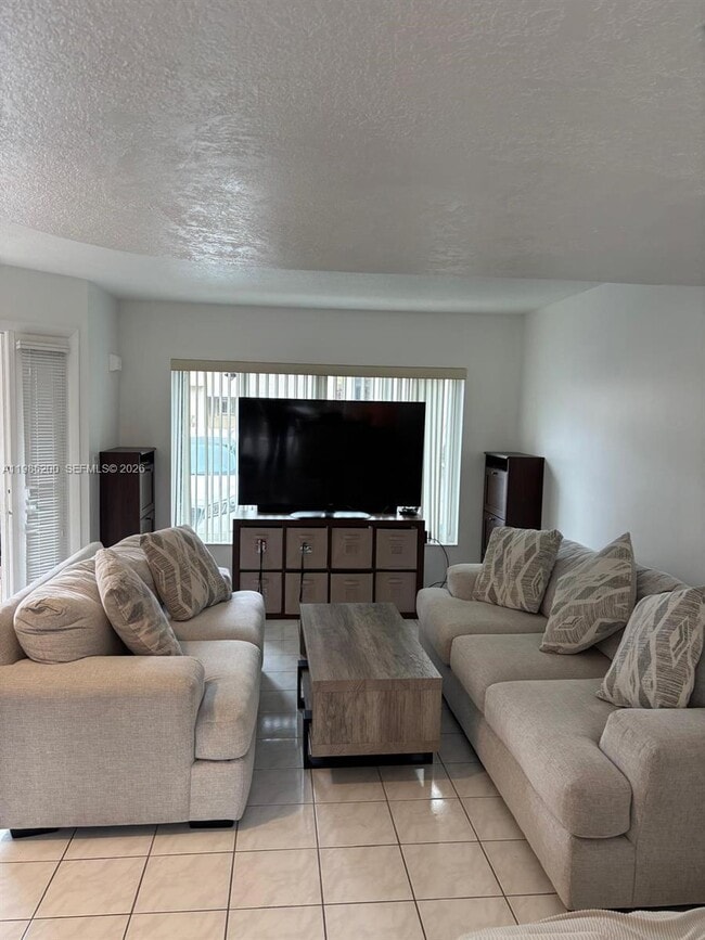 Building Photo - 133 Riviera Cir