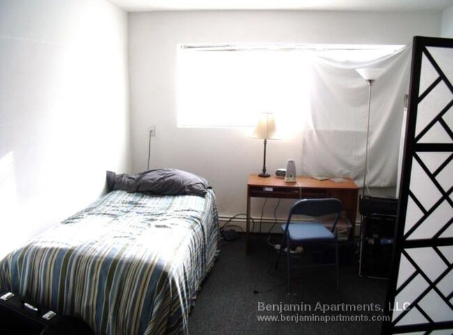 Building Photo - 226 Parker Hill Ave