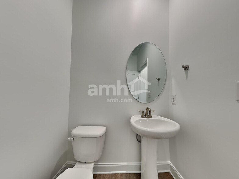 Building Photo - 205 Gershon Wy