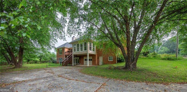 Building Photo - 2267 Bascomb Carmel Rd