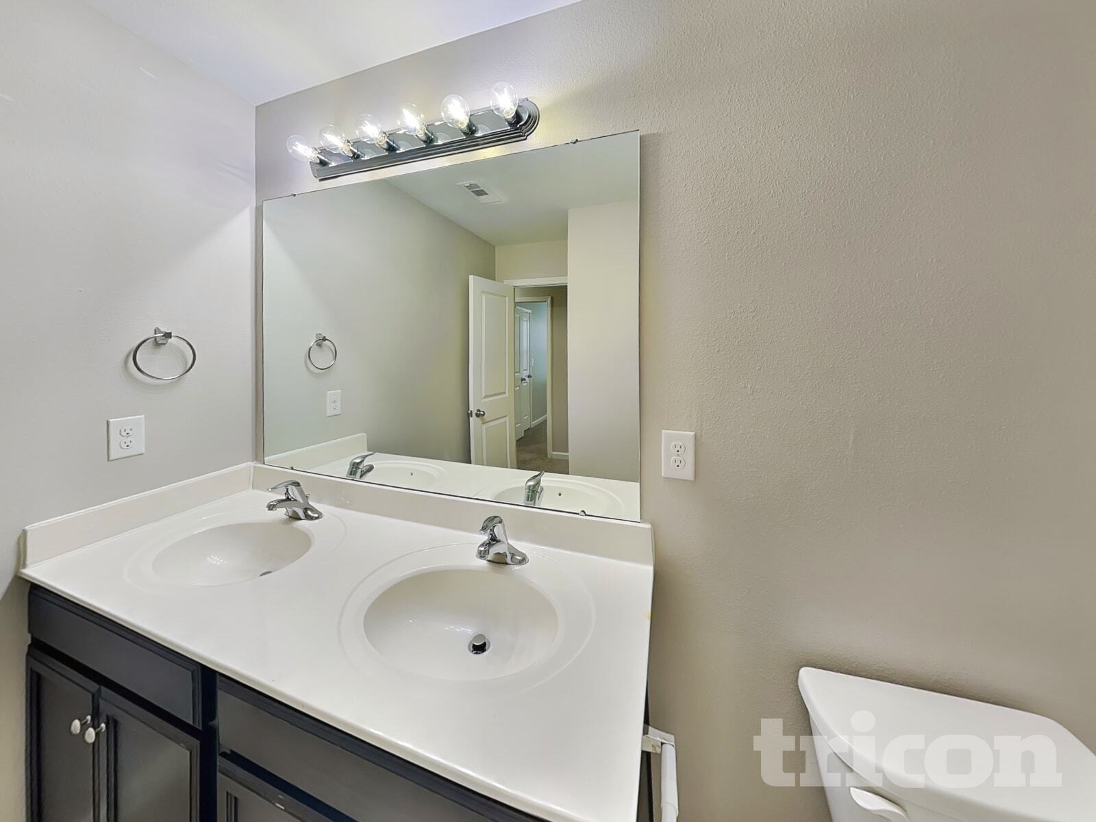 Building Photo - 2640 Cider Ridge Rd