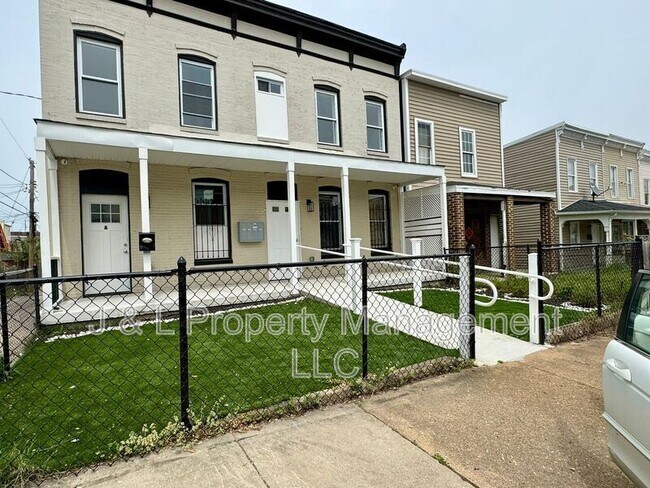 Primary Photo - 1602 Cypress St