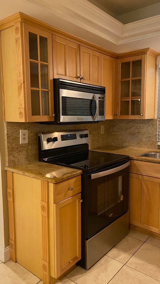 Building Photo - Private Siesta Key Retreat Minutes from World-Famous Beach