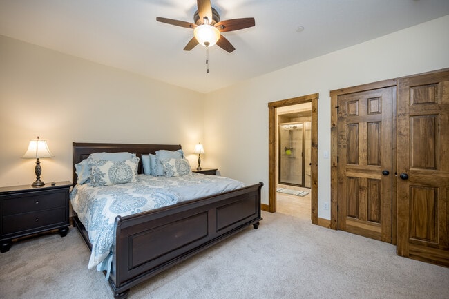 Building Photo - 153 Golden Meadow Ln