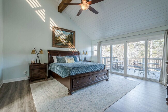 Building Photo - 117 Lakeview Cir