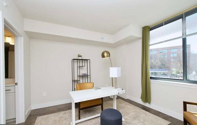 Building Photo - 2 Bedroom 2 Bathroom Modern Condo at The Lexicon, NoMa Neighborhood, Modern Appliances, Covered P...