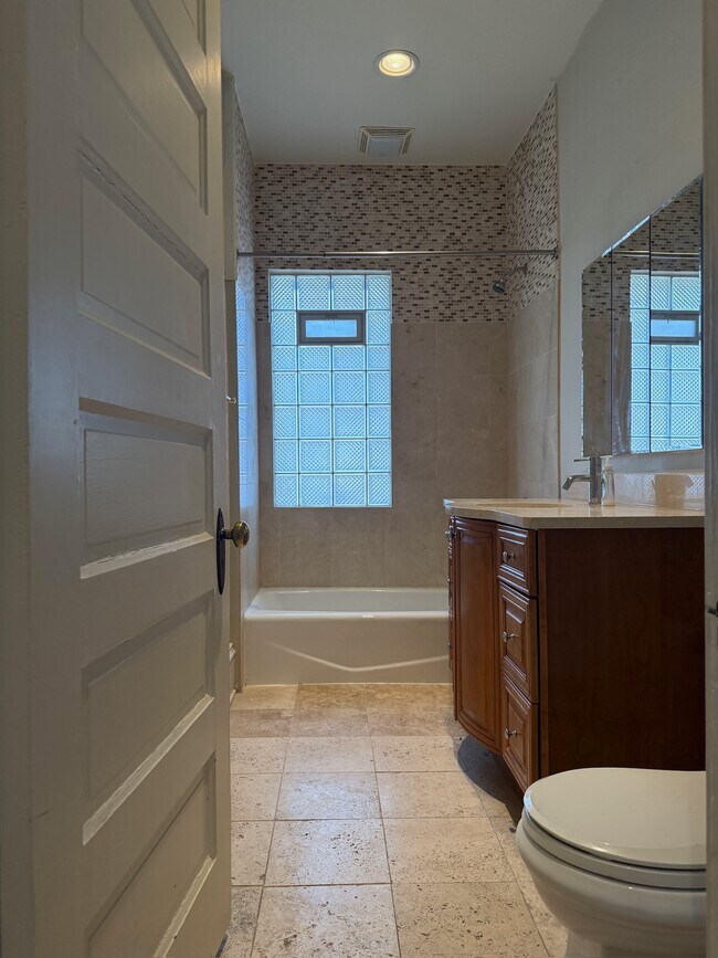 Building Photo - 2723-25-25A N Downer