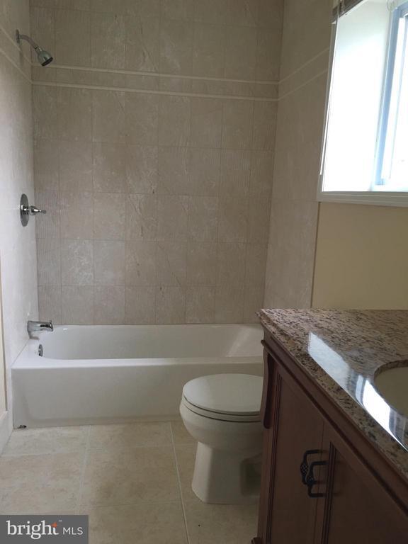 Building Photo - 9204 Bardon Rd