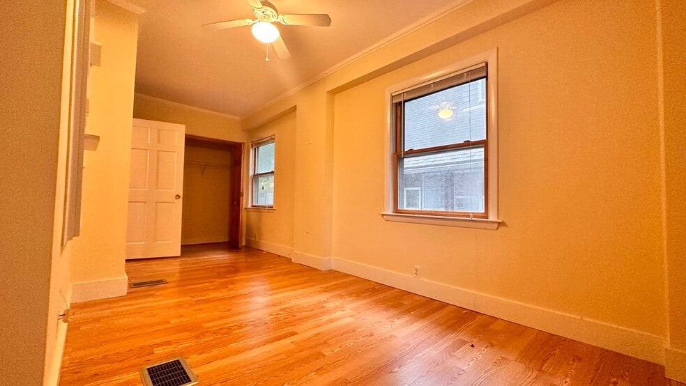 b1 - 111 Longwood Ave