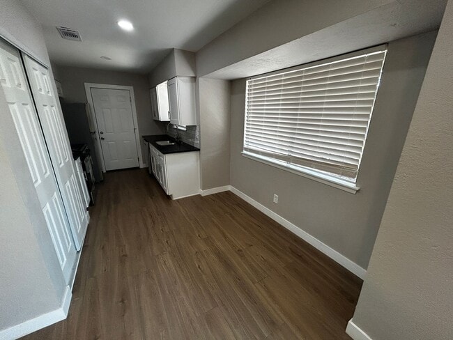 Building Photo - 7447 Fieldgate Dr