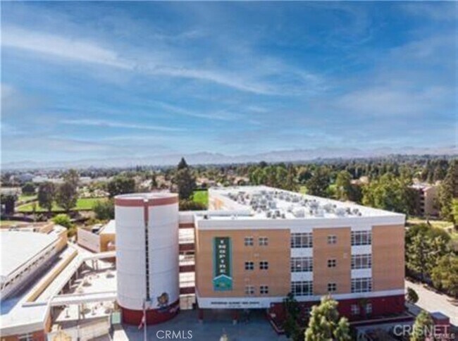 Building Photo - 9610 Zelzah Ave