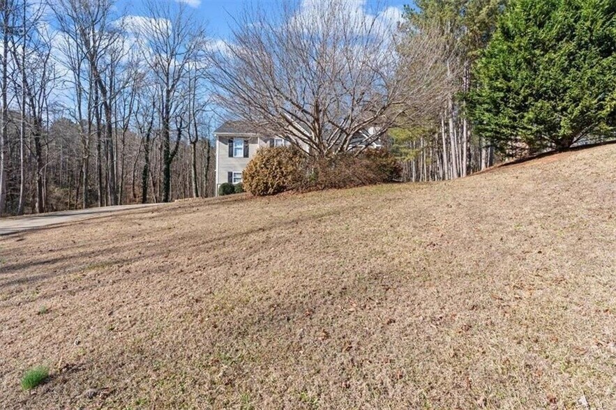 Building Photo - 585 Bethany Woods Dr