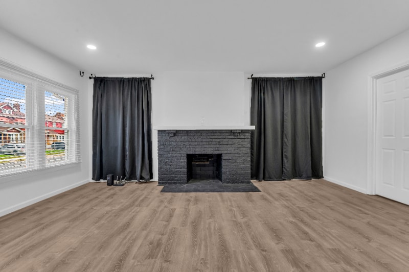 Building Photo - 2466 Highland St